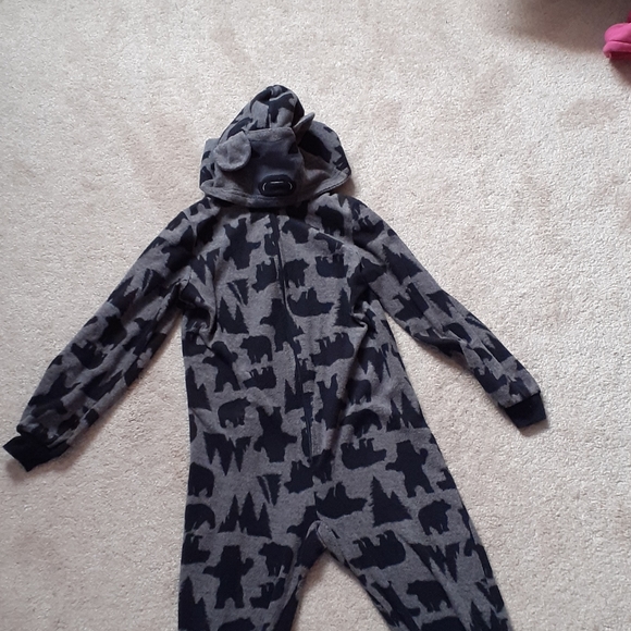 Black bear onesie - Picture 1 of 1